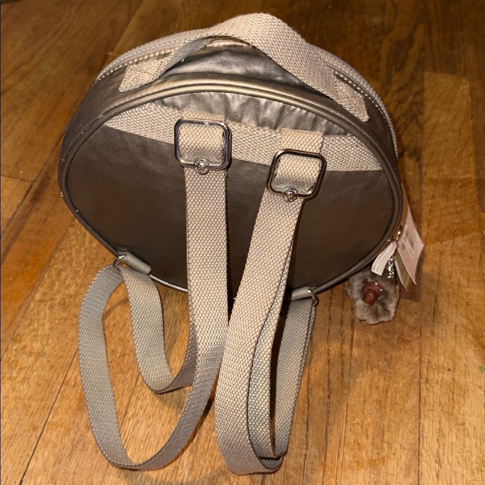 •KIPLINGS•NWT “RANI” METALLIC PEWTER ROUND CIRCULAR BOOKBAG - Picture 9 of 15